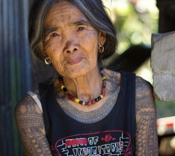 A 92-Year-Old Filipina is the Last Kalinga Tattoo Artist - Character Media