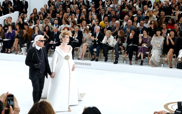 Karl Lagerfeld Courts Asian Celebs at Chanel Haute Couture Fall/Winter 2014-15  Show - Character Media